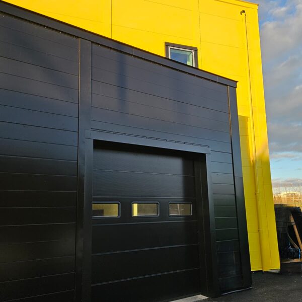 HORMANN SPU F42 / RAL9005 melni